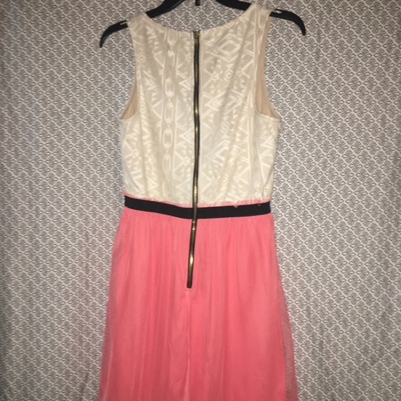 Dress - Picture 2 of 6